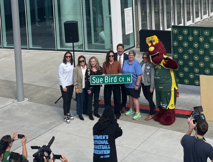 Basketball legend Sue Bird honored with street dedication